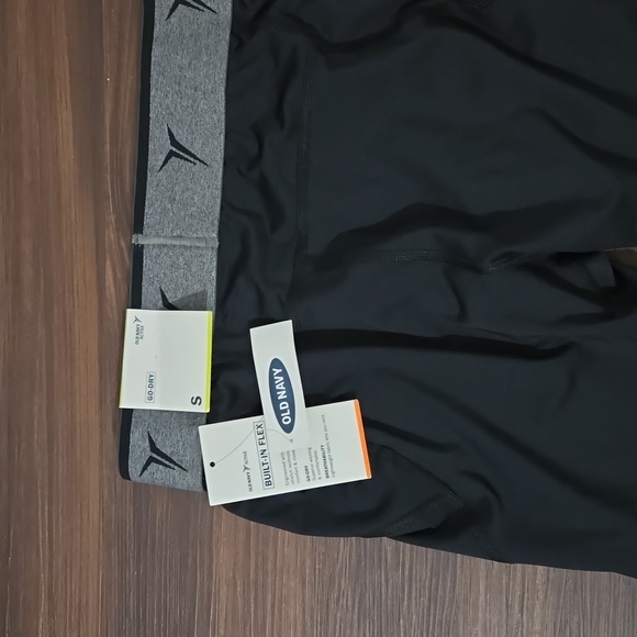 NWT Old Navy Yoga Pants - Active Wear - Picture 3 of 5